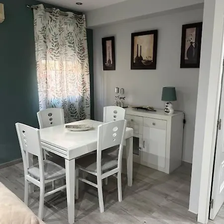 Turistico O.n Renfe Apartman *